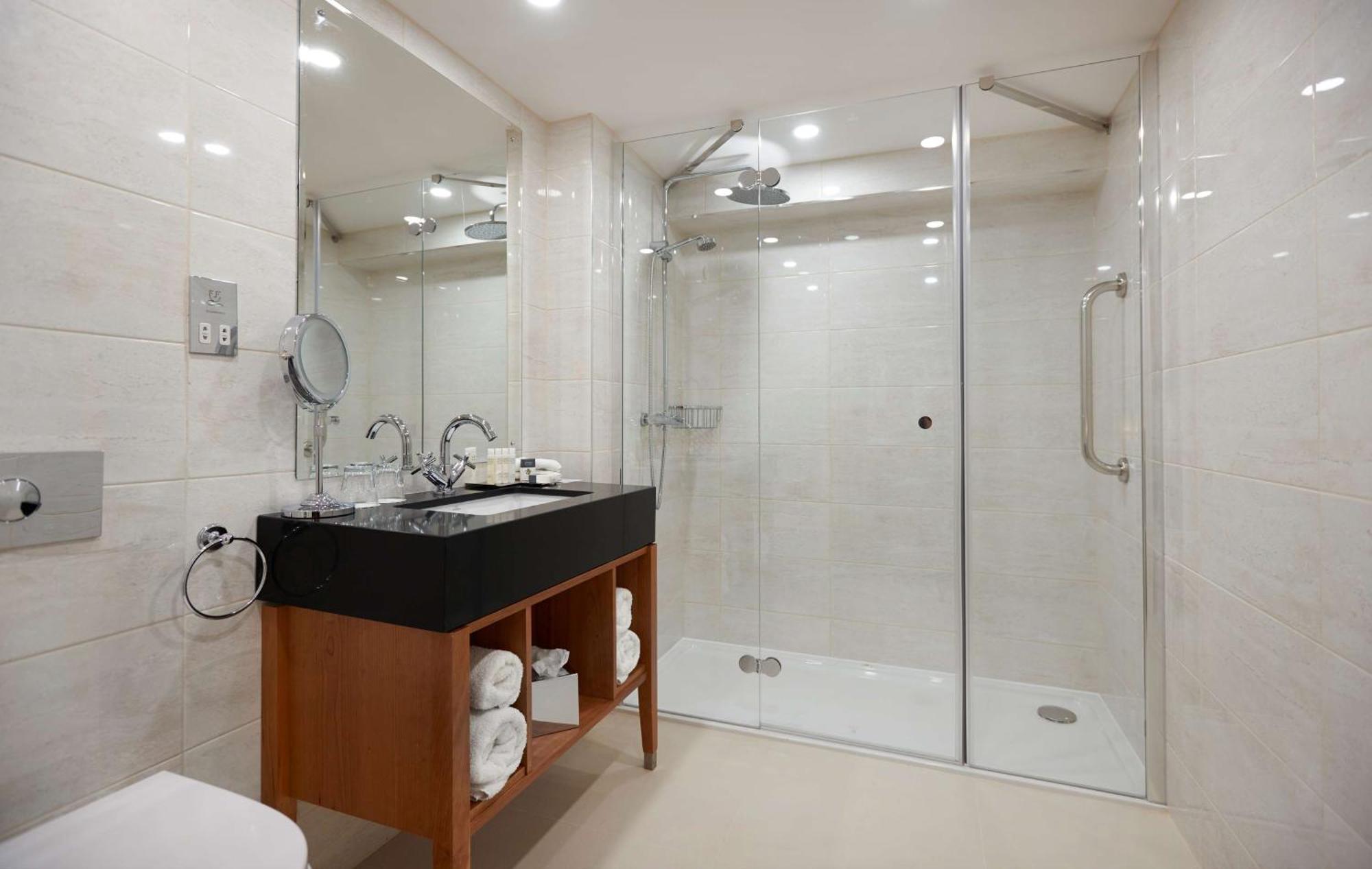 Hotel Doubletree By Hilton &